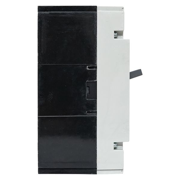 

Автоматический выключатель в литом корпусе EKF mccb99-250-250me ВА-99М 250/250А 3P 50кА с электронным расцепителем, mccb99-250-250me