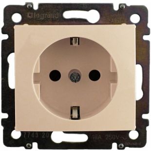 

Розетка Legrand 774320 Valena с заземлением, в рамку, 2К+З,16А, 250В, IP20 (слоновая кость), 774320