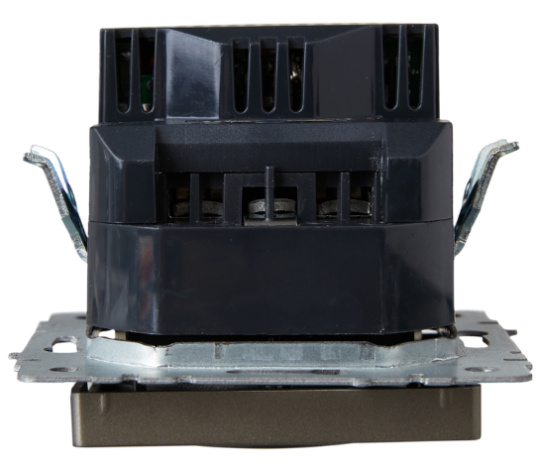 фото Розетка с заземлением  IEK BR-R14-16-U21-D21-K37 в Уфе