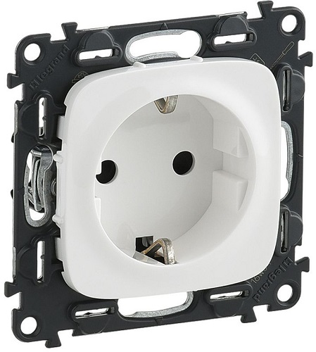 

Розетка Legrand 753720 Valena ALLURE DIY, 1-ая с/з с защитными шторками, безвинт.зажим, белая, 753720