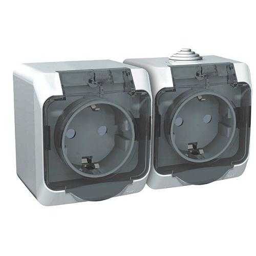 

Розетка Schneider Electric PA16-244C Этюд 2-я, с заземлением, со шторками, наружная, c крышкой, 16 А, 250 В, IP44, в сборе (серая), PA16-244C
