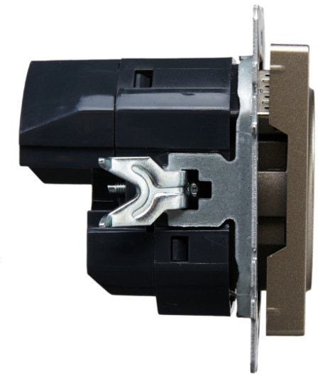 фото Розетка с заземлением  IEK BR-R14-16-U21-D31-K37 в Уфе
