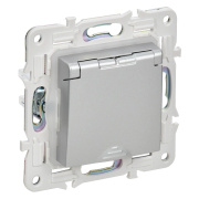 фото Розетка с заземлением с крышкой  IEK SK-R16-16-44-K23