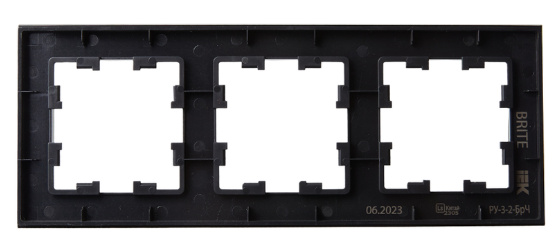 фото Рамка тройная  IEK BR-M32-G-K02 в Омске