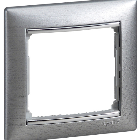 фото Рамка  Legrand 770331 в Омске