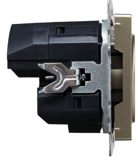 фото Розетка с заземлением  IEK BR-R14-16-U22-018-K37 в Уфе