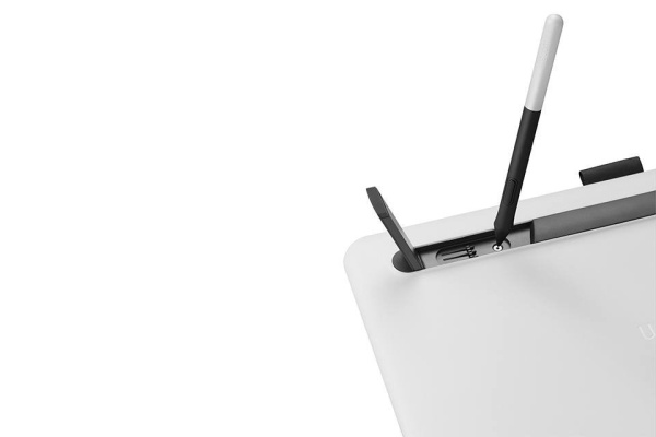фото Графический планшет  Wacom One 13