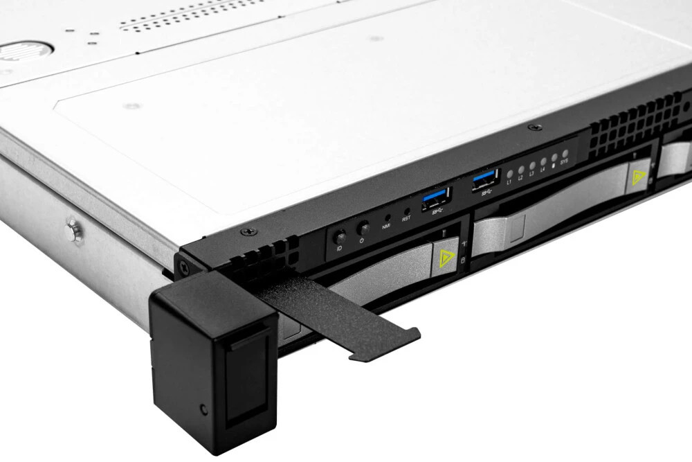 

Корпус серверный 1U InWin IW-RS104-07 6197054 БП 650W 80+ Platinum, 4*3,5", 2*2,5", 4 x Slimline SAS (SFF-8654), OCuLink (SFF-8611), mini SAS HD (SFF-, IW-RS104-07