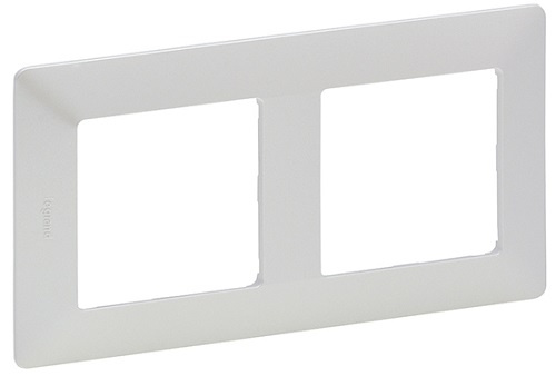 Изображение товара Рамка Legrand 754142 для розеток, серия Valena Life