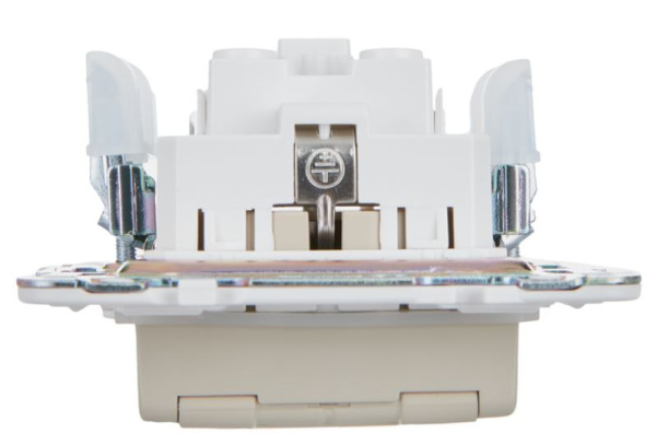фото Розетка с заземлением с крышкой IEK SK-R16-16-44-K10 в Самаре
