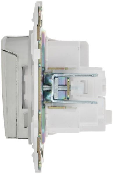 фото Розетка с заземлением с крышкой IEK SK-R16-16-44-K50