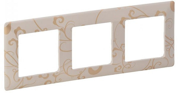 Изображение товара Рамка Legrand 754113 серии Valena Life для трех механизмов