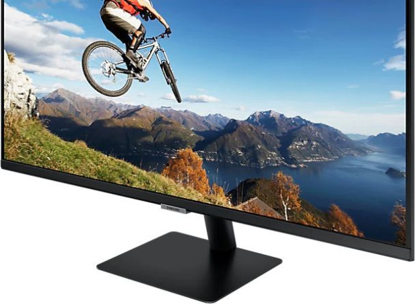 фото Монитор 31,5" Samsung S32AM700UI