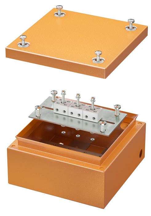 

Коробка распределительная DKC FSB30604 стальная FS с гладкими стенками и клеммниками, IP66, 150х150х80 мм, 6р, 450V, 6A, 4 мм2, "Vulcan", FSB30604