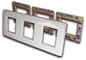 

Рамка Lanmaster LAN-FRS45x45/3-WH 3-постовая 45х45, с суппортами, белая, LAN-FRS45x45/3-WH