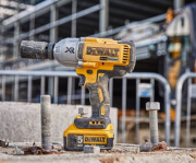 фото Гайковерт DeWALT DCF897N-XJ