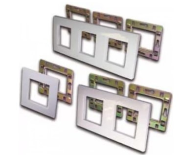 

Рамка Lanmaster LAN-FRS45x45/1-WH 1-постовая 45х45, с суппортом, белая, LAN-FRS45x45/1-WH