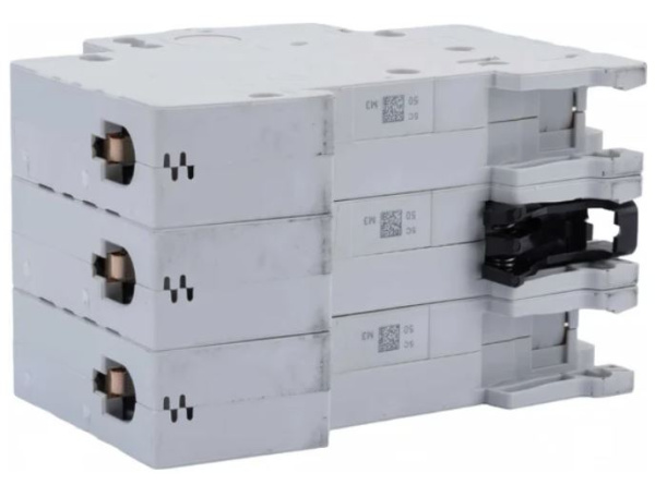 фото Автоматический выключатель  ABB 2CDS213001R0504