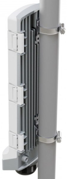 фото Коммутатор управляемый Mikrotik CSS606-1G-2Gi-3S+OUT в Омске