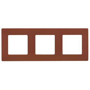 Изображение товара Рамка Legrand 672573 серия Etika для 3 постов вертикальная и горизонтальная установка