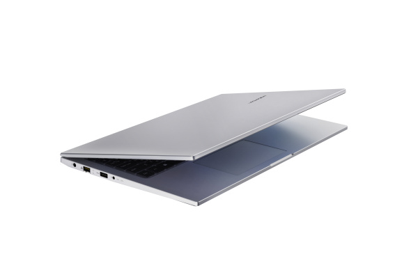 фото Ноутбук  Maibenben M575 в Перми 15.6 ", Ryzen 5, 8 Гб RAM, 512 Гб SSD, Radeon Graphics, Серебристый