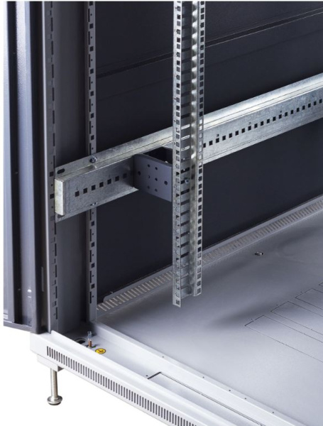 фото Шкаф напольный 19", 42U SNR SNR-TFC-428010-CPDP-G-SF в Красноярске