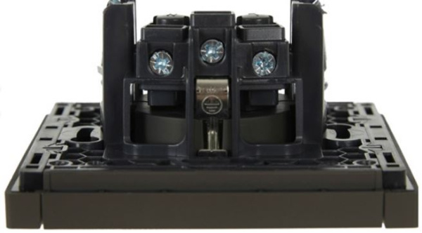 фото Розетка с заземлением  IEK FP-R11-16-K03 в Ростове-на-Дону