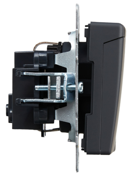 фото Розетка с заземлением  IEK BR-R16-16-K53 в Уфе