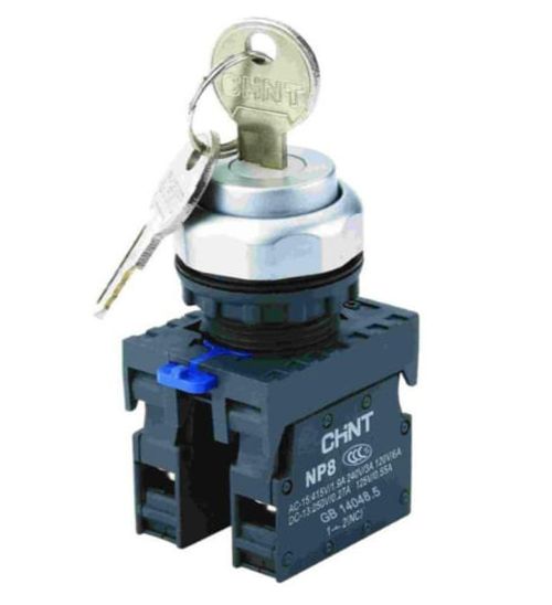 

Переключатель с ключом CHINT 667180 NP8-11Y/21 2 полож. с фиксацией 1НО+1НЗ IP65, 667180