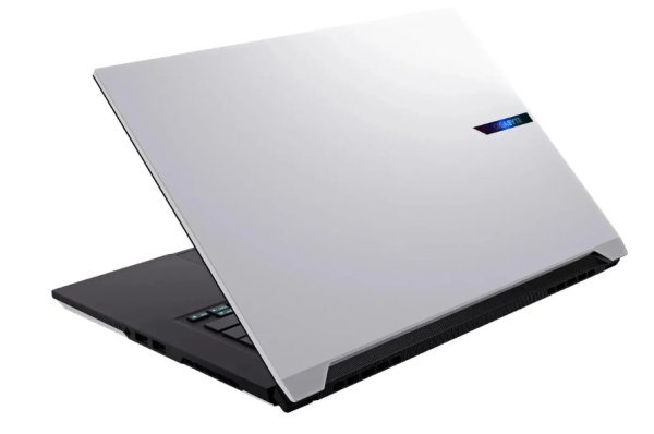 фото Ноутбук GIGABYTE Aero X16 16" (AMD Ryzen AI 300, 16Гб DDR5, SSD 1 Тб, GeForce RTX 5070, Без ОС) Серебристый [1WH93KZC94DD]