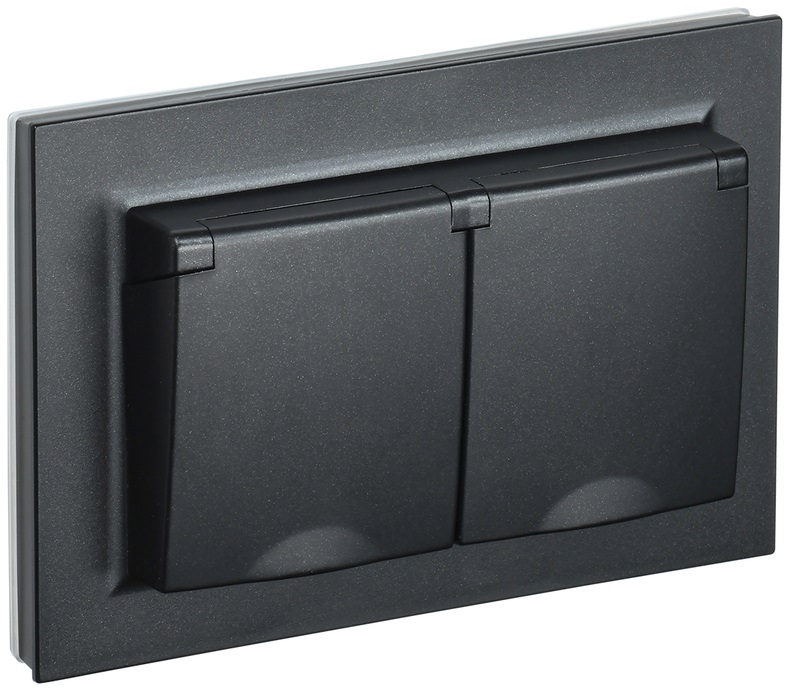 

Розетка IEK BR-R26-16-44-K02-F 2-м СП BRITE РСбш12-3-44-БрЧ 16А в сборе IP44 с крышкой черная, BR-R26-16-44-K02-F