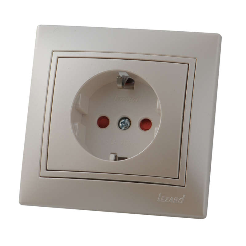 

Розетка Lezard 701-3030-124 Mira 1-м СП 16А IP20 с заземл. защ. шторки со вставкой керамика жемчуж./бел. перламутр., 701-3030-124