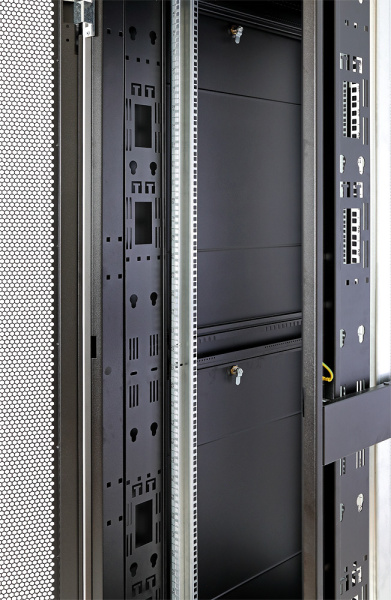 фото Шкаф напольный 19", 48U Eurolan 60F-48-6C-94BL в Омске