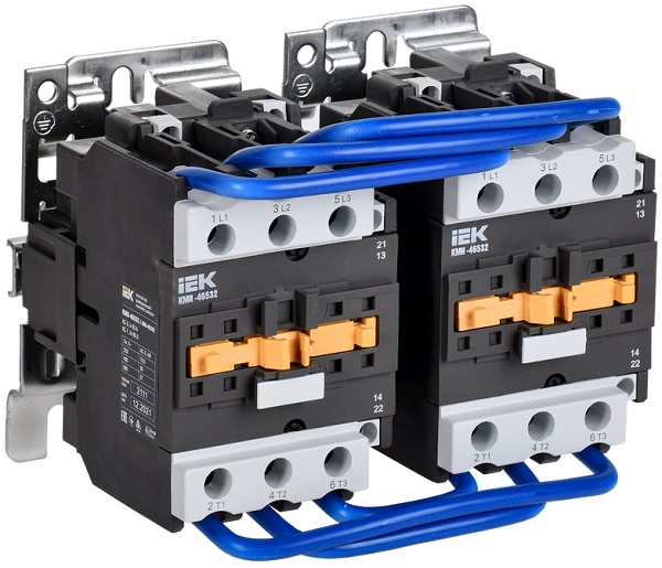 

Контактор IEK KKM43-065-400-22-1 КМИ-46532 реверс 65А 400В/АС3 2NO;2NC, KKM43-065-400-22-1