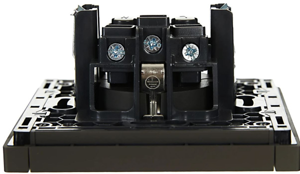 фото Розетка с заземлением  IEK FP-R14-16-K03 в Уфе