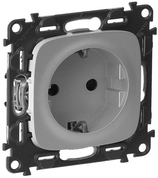 

Розетка Legrand 753920 Valena ALLURE DIY, 1-ая с/з с защитными шторками, безвинт.зажим, алюминий, 753920