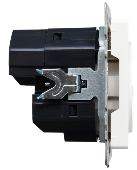 фото Розетка с заземлением  IEK BR-R14-16-U21-D31-K01 в Омске