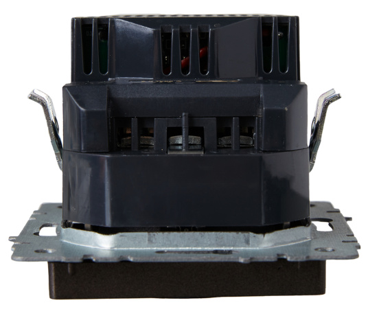 фото Розетка с заземлением  IEK BR-R14-16-U21-D21-K45 в Омске