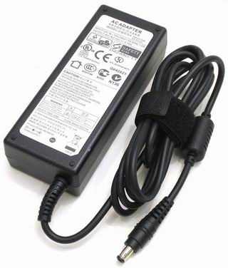 

Блок питания для ноутбука Samsung TopOn TOP-SA01 для моделей X05, X10, X15, P30, Q30, Q35, Q40, Q45 (5.5x3.0mm с иглой), TOP-SA01
