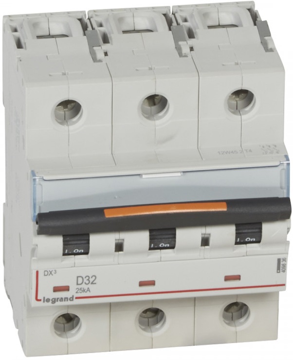 

Автоматический выключатель Legrand 409836 DX³ 25 кА - тип характеристики D, 3П, 400 В~, 32 А, 4,5 модуля, 409836