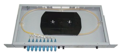 

Кросс оптический стоечный Vimcom СКРУ-1U19-A8/16-LC AD-LC-MM50+PT-MM50-LC-1 8 порт. LC MM(50/125), с возмож. расш. до 16 пигтейлы/проходн. адаптеры), СКРУ-1U19-A8/16-LC