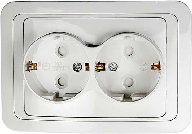 

Розетка IN HOME 4690612000985 CLASSICO 2-м защ. шторки с заземл. 2128x бел., 4690612000985
