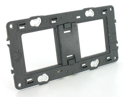 фото Суппорт  Legrand 80252 в Омске