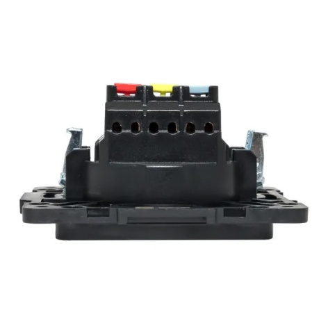 фото Розетка с заземлением  EKF EZR16-028-10 в Омске