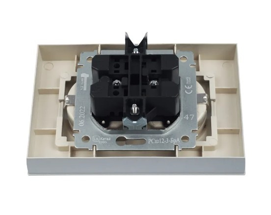 фото Розетка  IEK BR-R24-16-K47-F в Екатеринбурге