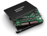 фото Накопитель SSD Samsung MZILG7T6HBLA-00A07